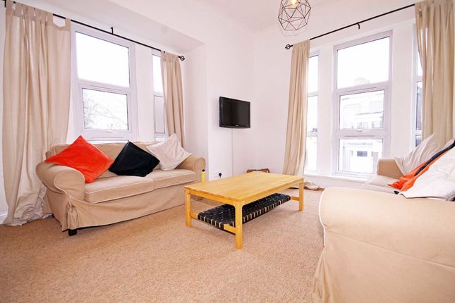 Flat to rent in Argyle Road, London