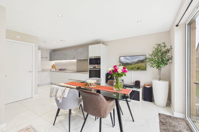 8, STAITHES ROAD, WAKEFIELD photo 2