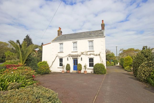 Route De La Charruee Vale Guernsey Gy6 4 Bedroom Detached House