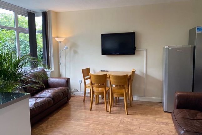 Harrington Drive, Nottingham photo 3