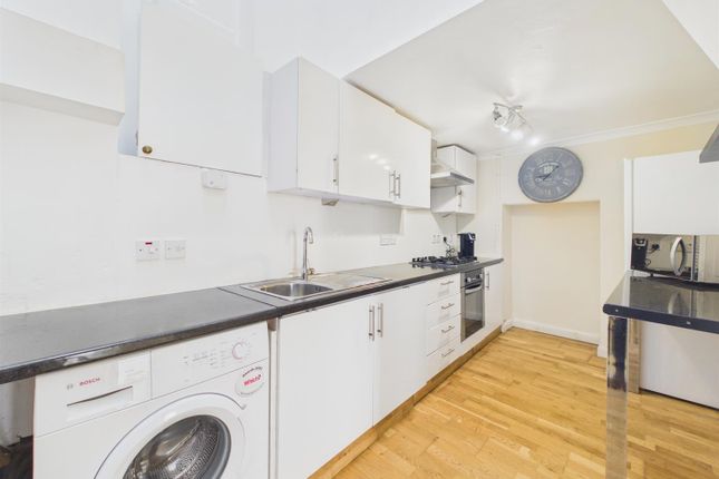 5, Britannia Row, Ilfracombe photo 3