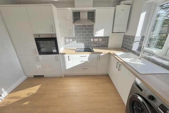 Flat 30 Melton Court, 37 Lindsay Road, Poole photo 2