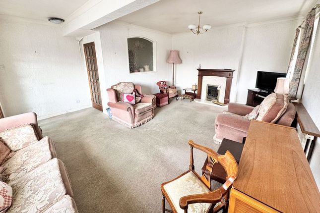 10, Peterfield Road, Coalville photo 2