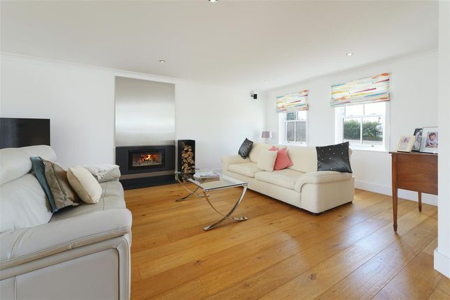 27A, The Downs, Chartham photo 4