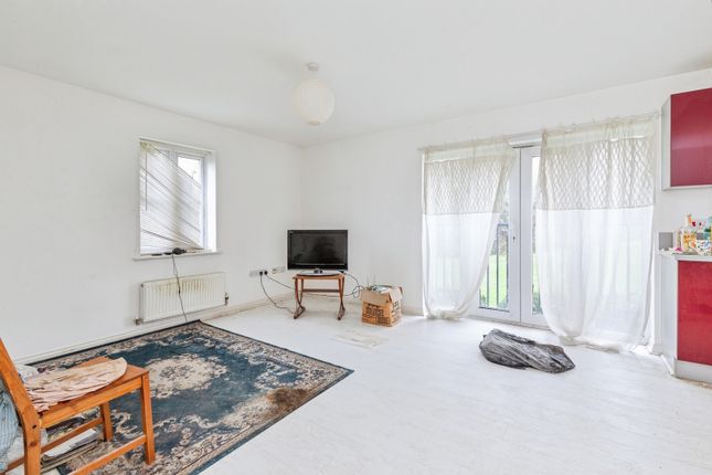 Flat 3,, Tucano Court, Rochester photo 3