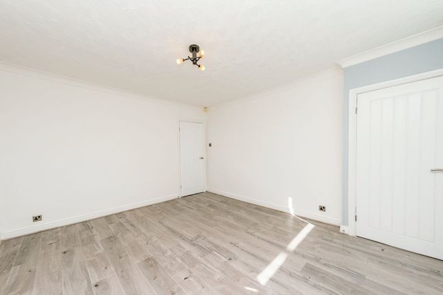 11 Bodmin Square, Leeds photo 4
