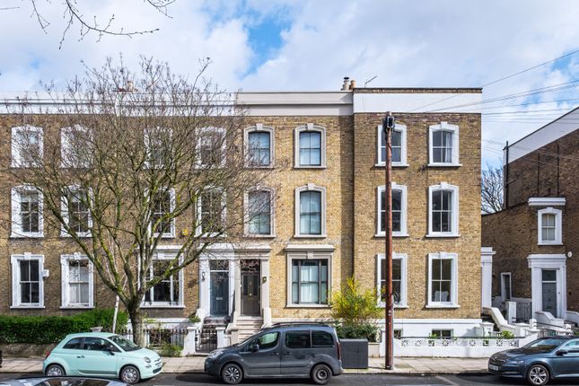 Terraced house for sale in Northchurch Road, De Beauvoir