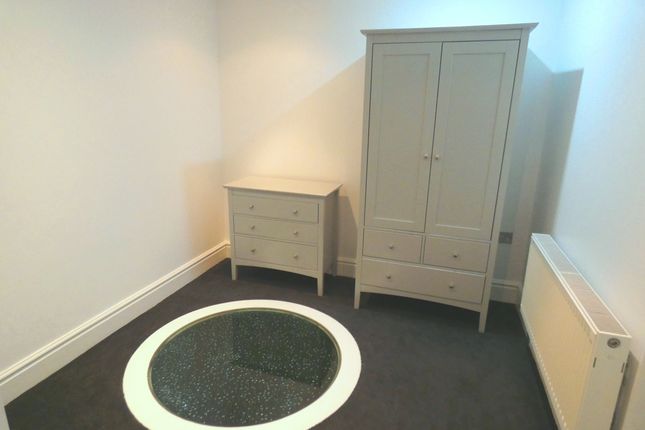Flat 3, 54, West Cliff, Lancashire photo 5