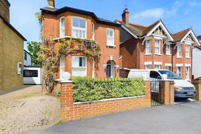 Thumbnail Property for sale in Kings Road, Walton-On-Thames