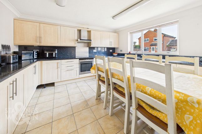 21 Gale Close, Norwich photo 4