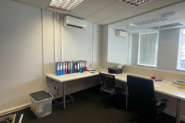 Office to let in 1st Floor, 4 North Street, Leatherhead
