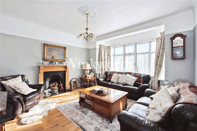 92, Fox Lane, London photo 4