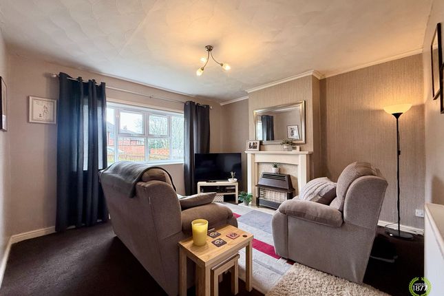4 Oakfield Avenue, Accrington photo 2