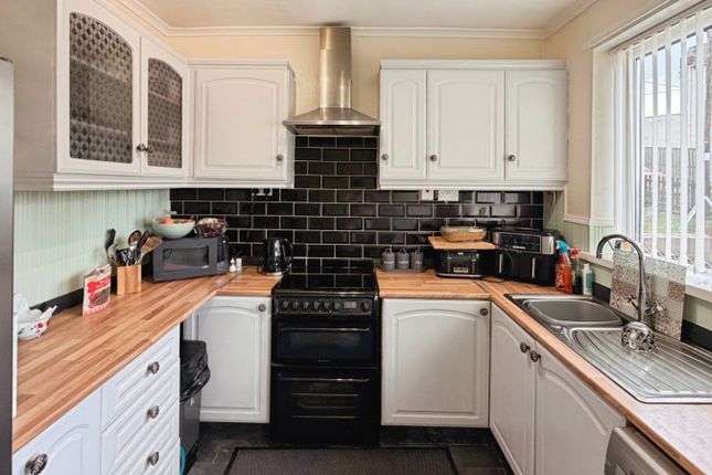 11, Larch Terrace, Stanley photo 2