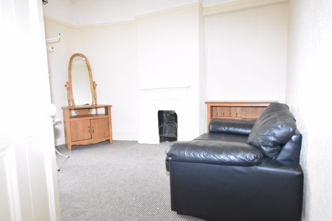 24a, Nuthall Road, Nottingham photo 2