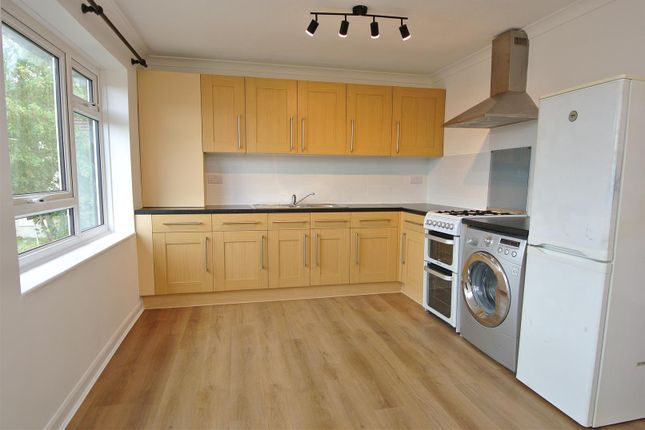 28, Greenacre Court, Englefeld Green photo 2