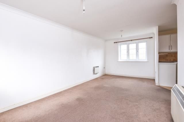 Flat 5, 31, Madley Brook Lane, Witney photo 4