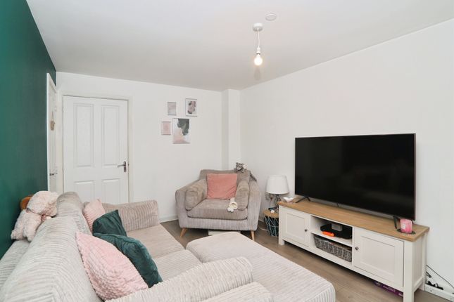 39, Heol Y Nant, Pontyclun photo 4