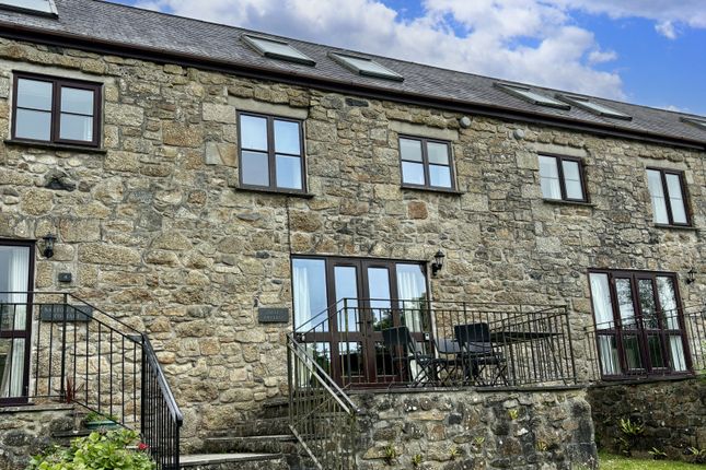 3 Bedroom Mid Terrace House For Sale