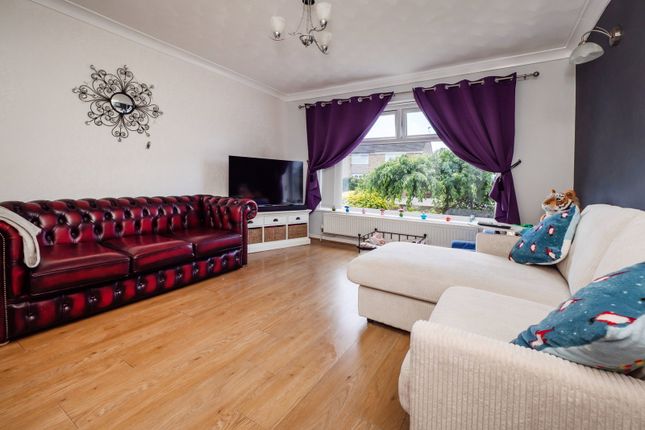 127, Crestview Drive, Lowestoft photo 4