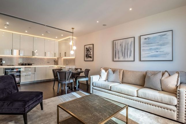 Thumbnail Flat to rent in Thornes House, 4 Charles Clowes Walk, London