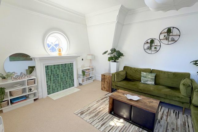 Flat 9, Hartington Mansions, Hartington Place, Eastbourne photo 4