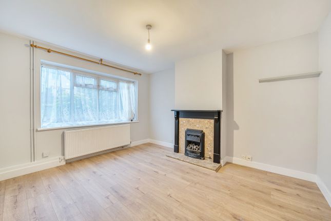 63, Beverley Gardens, Wembley photo 2
