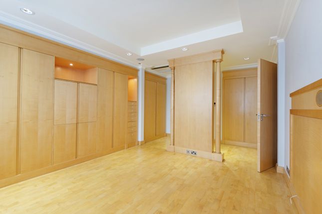 Flat to rent in Imperial Court, Prince Albert Road, St John's Wood, London