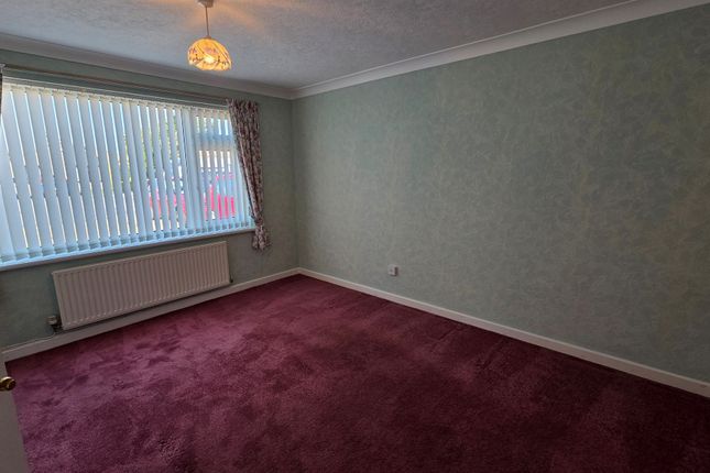7, Alderbrook Close, Burton-On-Trent photo 4
