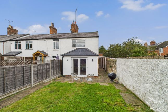 Cam01995G0-Pr0383-Still015