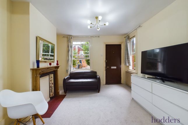 13, Alexandra Road, Englefield Green photo 2