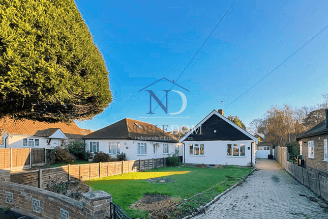 3 Bedroom Detached Bungalow In West Drayton