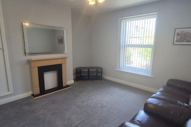 95b, Church Street, Littleborough photo 3