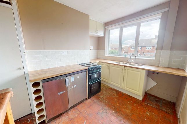 51 Mackenzie Crescent, Stoke-On-Trent photo 3