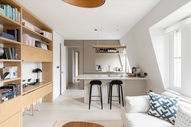 1-bed flat on Berkeley House, London, £895,000
