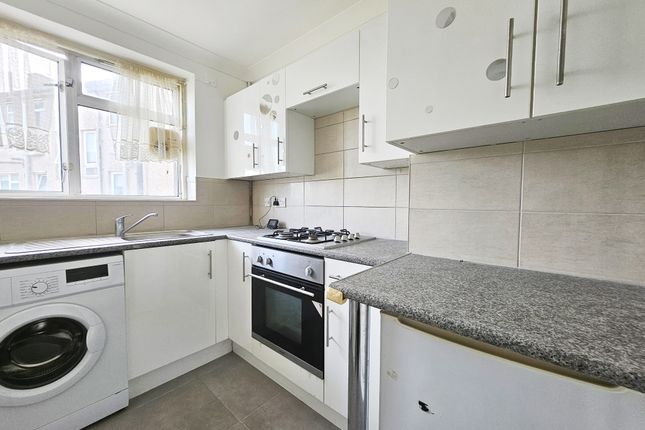 Thumbnail Flat to rent in Whitethorn Avenue, West Drayton, Middlesex