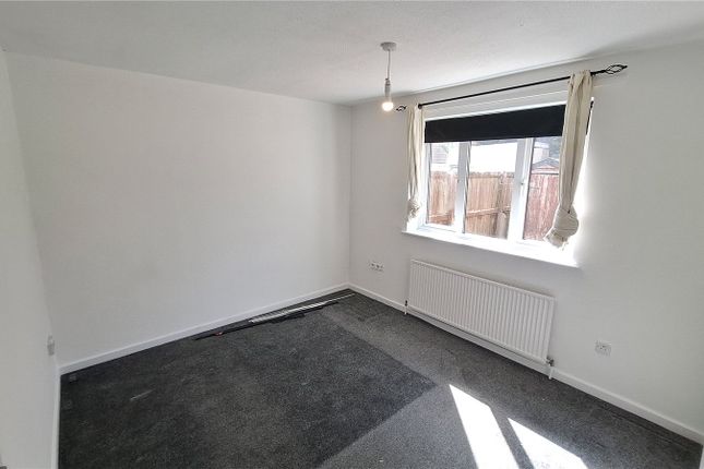 29, Hyacinth Close, Essex photo 3