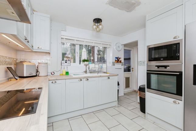 54, Kinross Avenue, Leicester photo 2