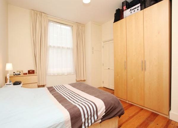 54, Flat 2 RGFF, Ravenscourt Road, Hammersmith photo 3