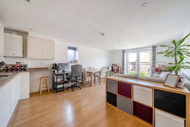 Flat 6, 75-77,, St. Johns Hill, Kent photo 4