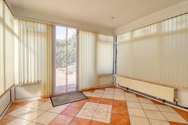 49, Thoroughgood Road, East Clacton photo 4