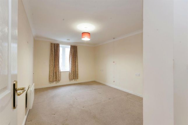 Flat for sale in Townsend Court, High Street South, Rushden, Northamptonshire