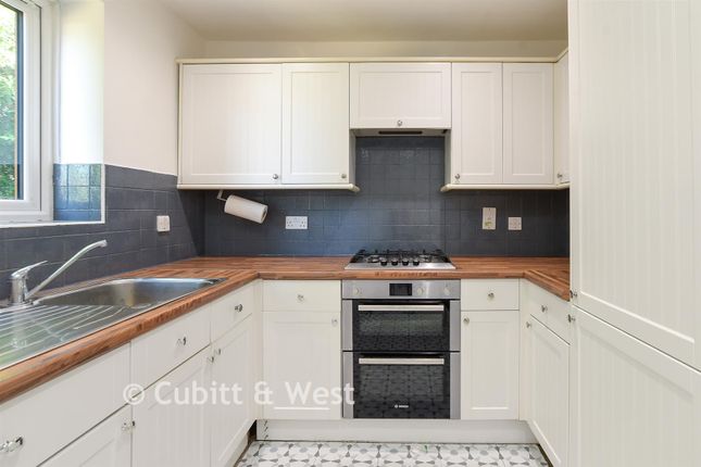 47, Cotland Acres, Redhill photo 4