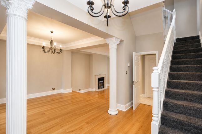 61A,, Westgate, Altrincham photo 4