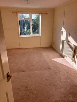 8, Old Squash Courts, Teynham photo 5