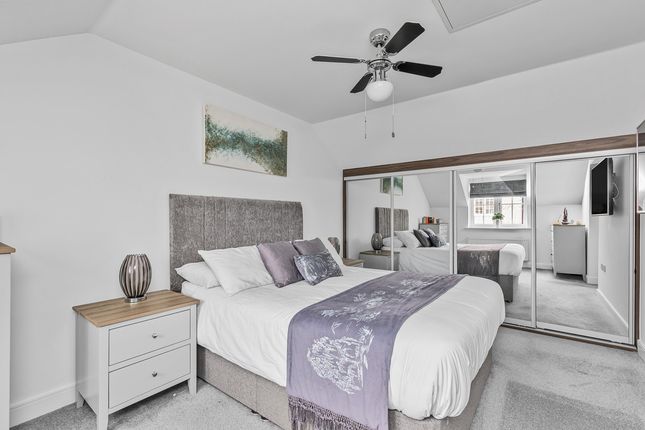 27, Connemara Crescent, Arundel photo 3