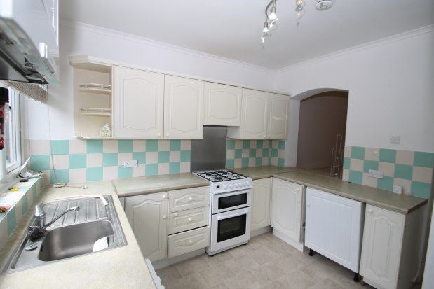 Terraced house to rent in Button Street, Swanley