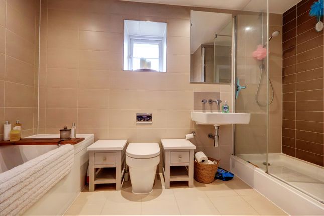 49 York House,, Chequers Avenue, Buckinghamshire photo 5