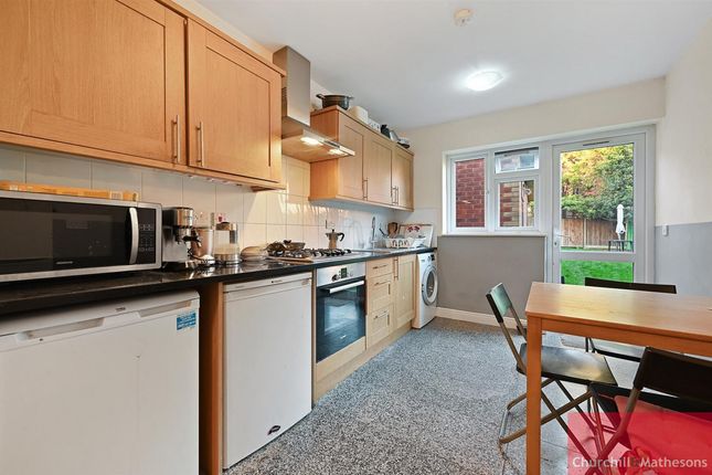 37, Bowes Road, London photo 2
