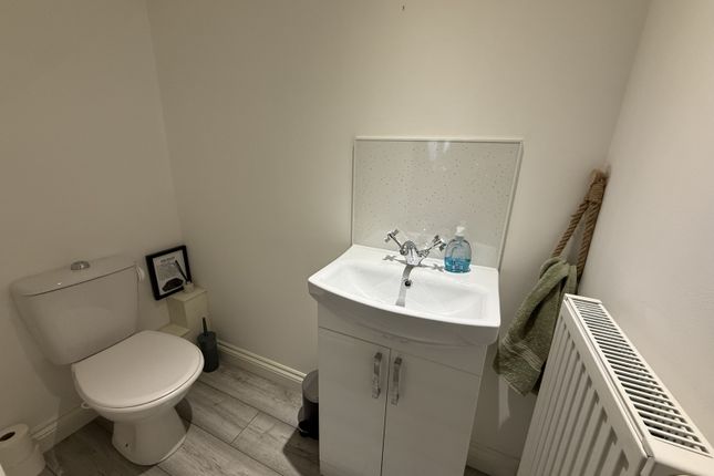 15a Abbots Road, Tewkesbury photo 4